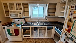 On with the new counter top and sink